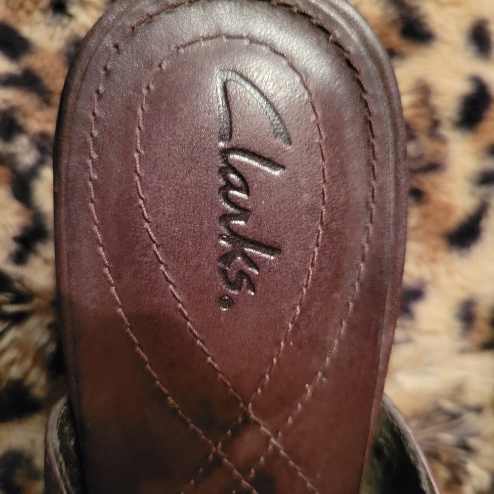 Clogs